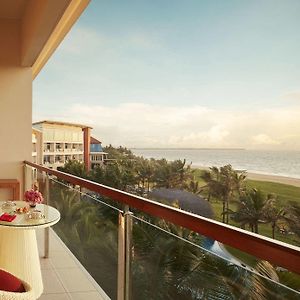 Premium King Room USD 10 credit on Food & Beverages Per | on Spa